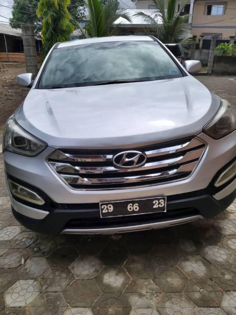 A picture of HYUNDAI SANTAFE FOR SALE