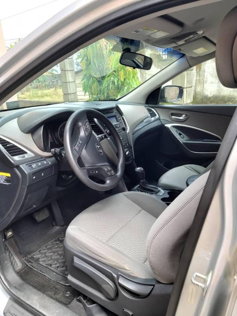 A picture of HYUNDAI SANTAFE FOR SALE