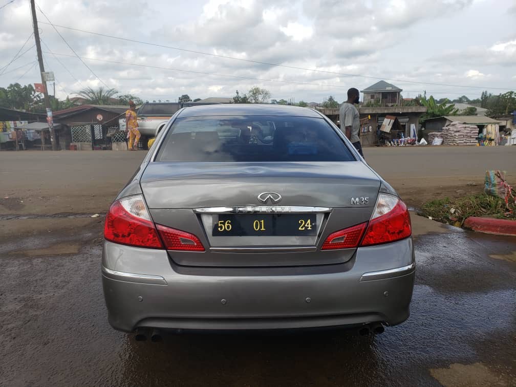 A picture of Infiniti M35