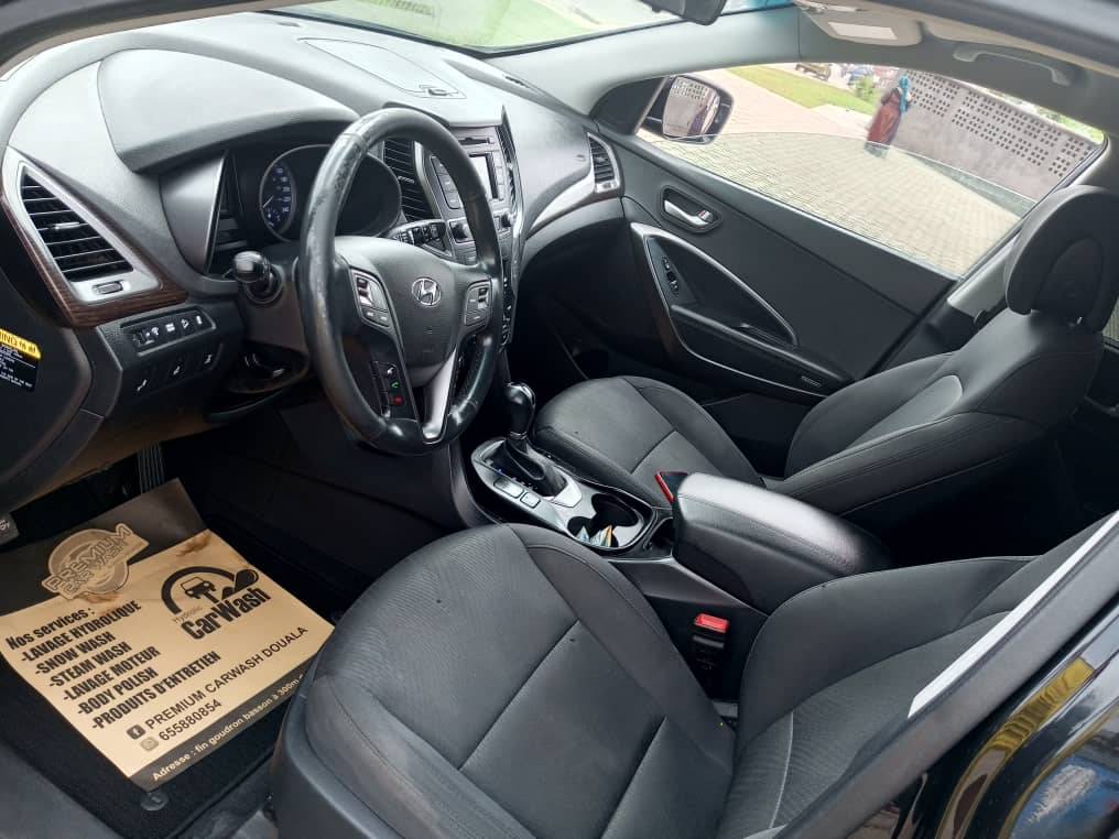 A picture of Hyundai Santa Fe 2017