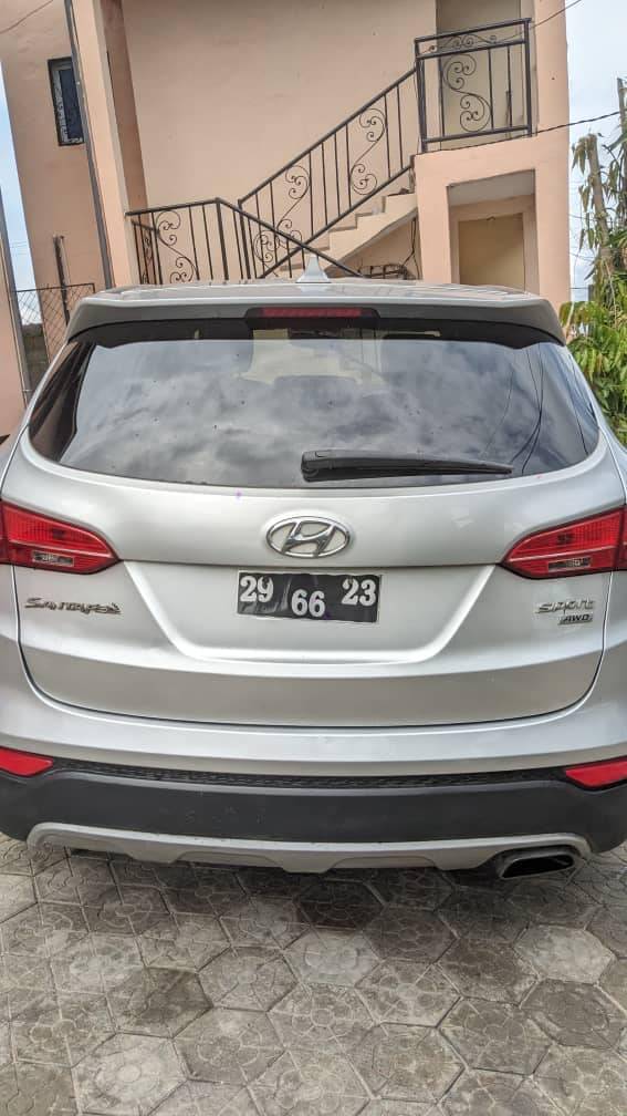 A picture of HYUNDAI SANTAFE FOR SALE