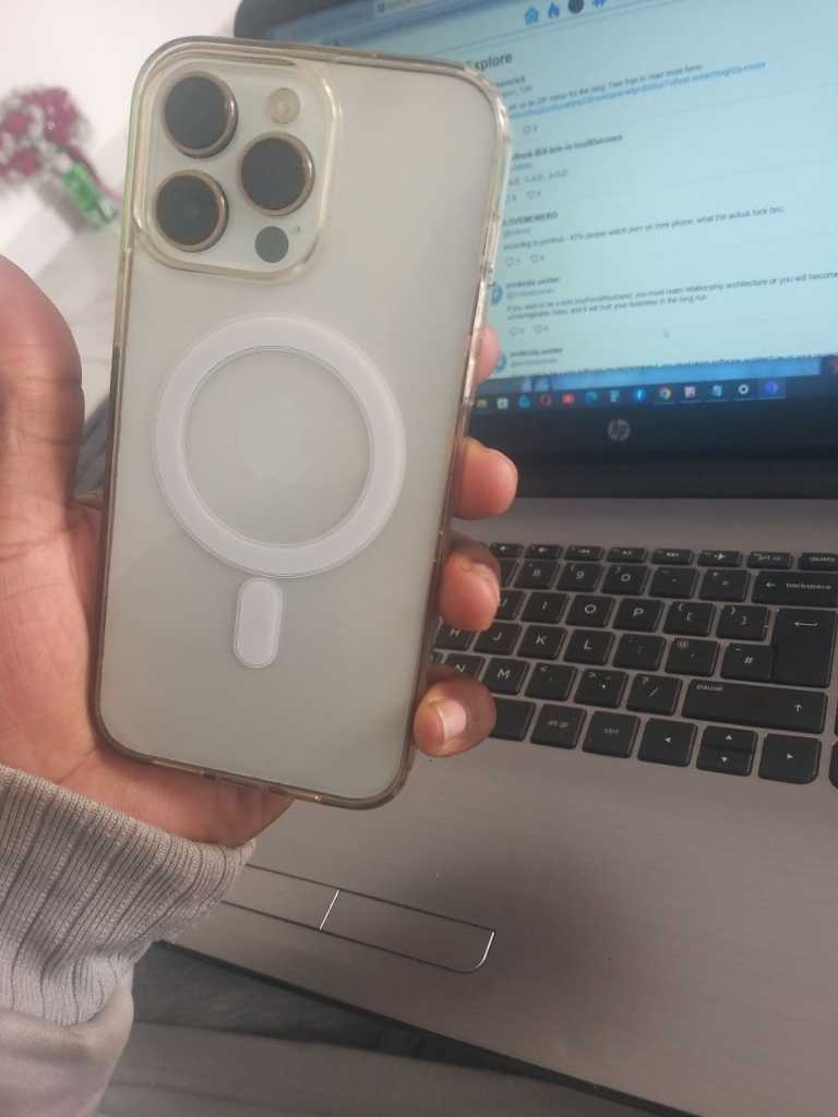 A picture of iphone 14 pro Max