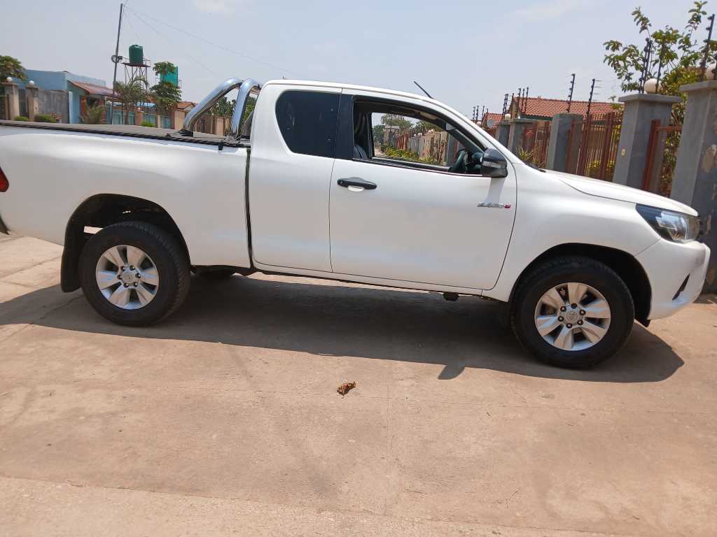 A picture of Toyota hilux 2019 model