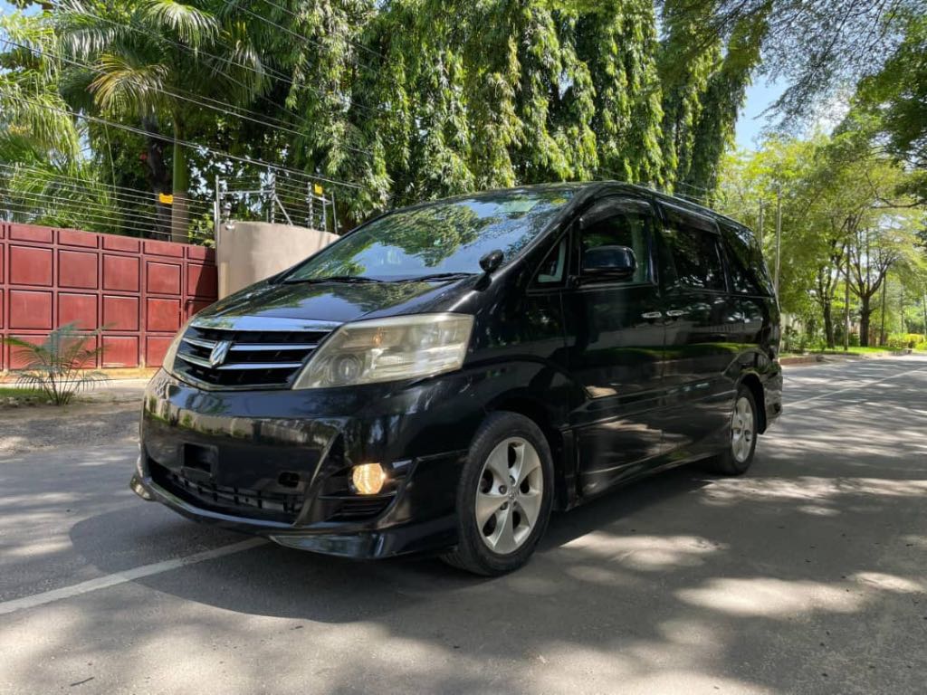 A picture of TOYOTA ALPHARD CHASSIS