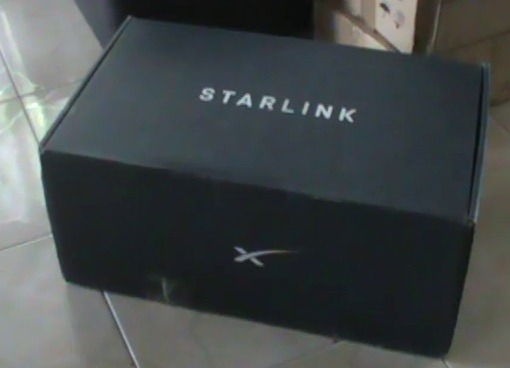 A picture of  Starlink Standard V2 Antenna Dish Kit