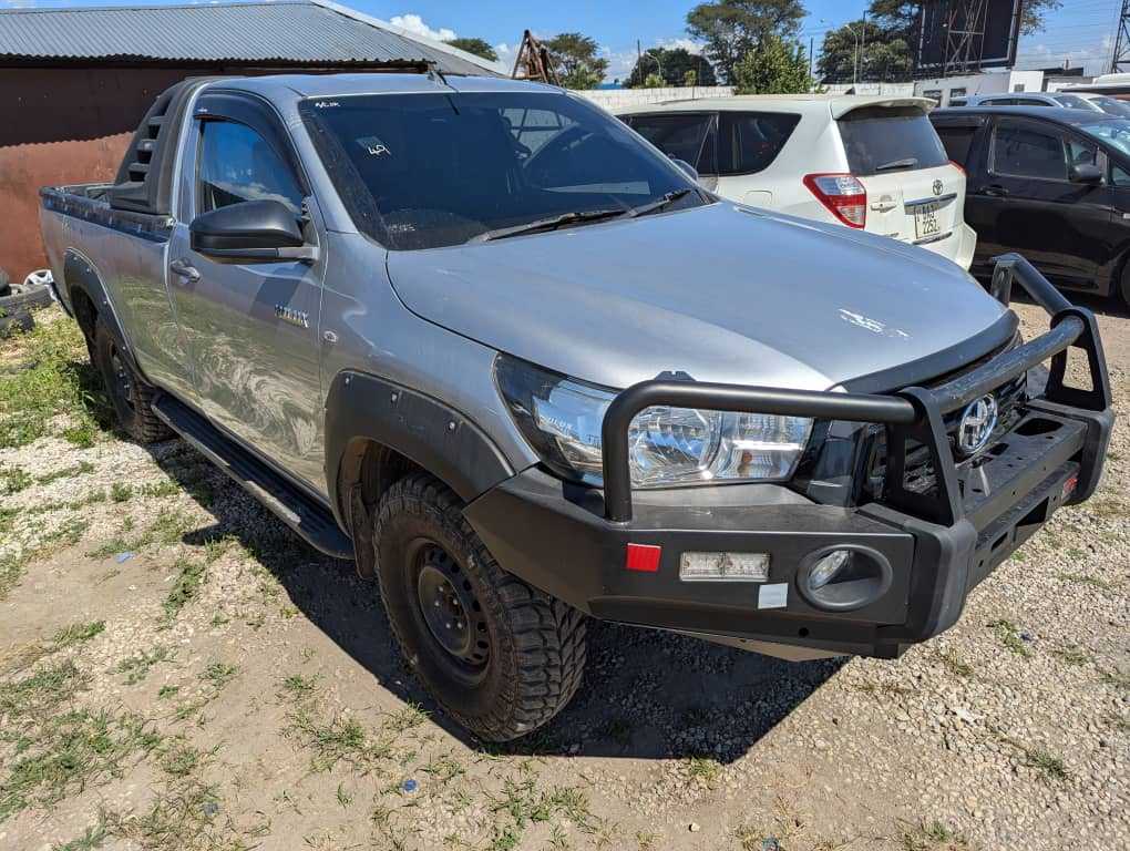 A picture of Hilux 2022 2023 both we have models