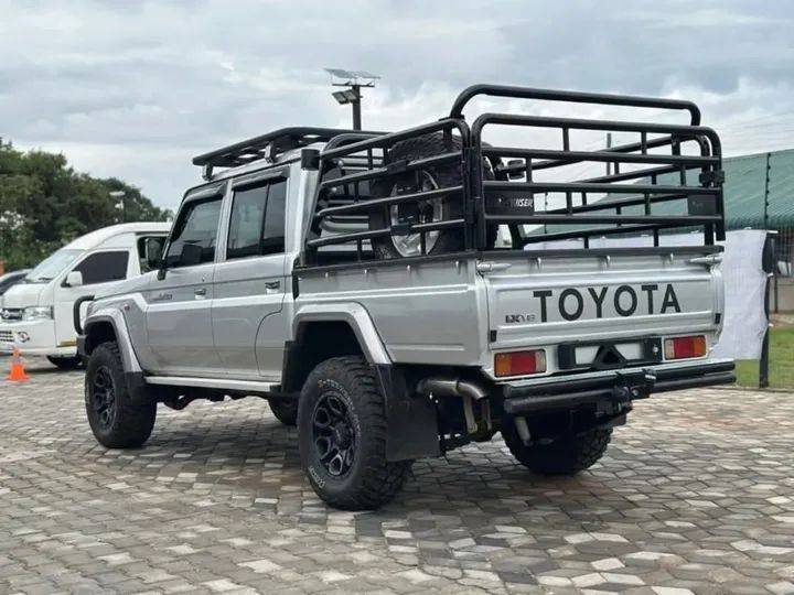 A picture of TOYOTA LAND CRUISER 79 SERIES 2020