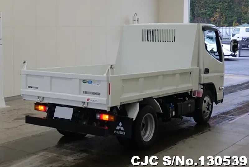 A picture of Mitsubishi Canter