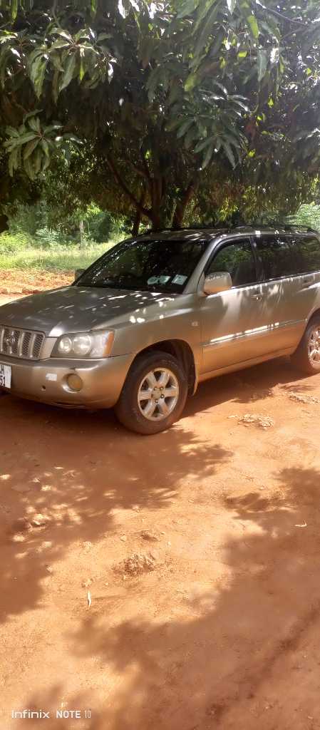 A picture of Toyota Kruger for sale lady driven 