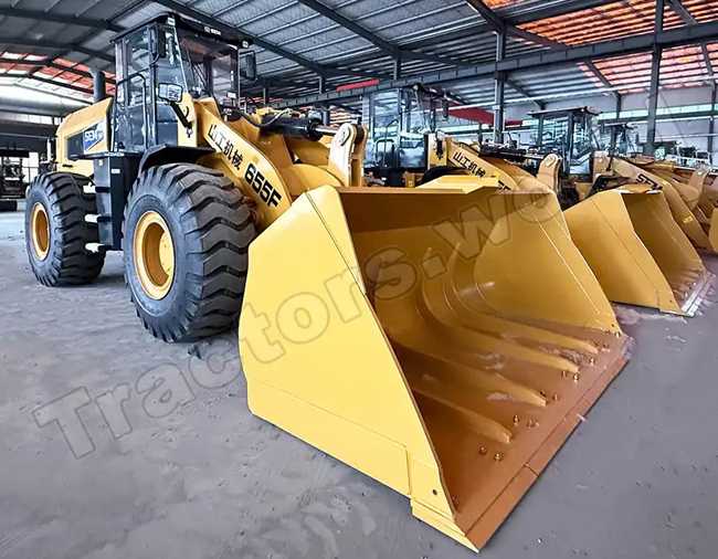 A picture of Massive 3CX Side Shift Backhoe Loader