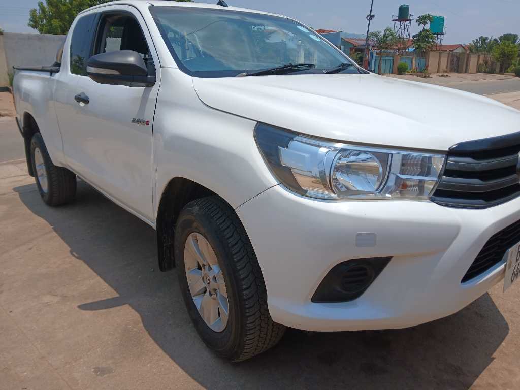 A picture of Toyota hilux 2019 model