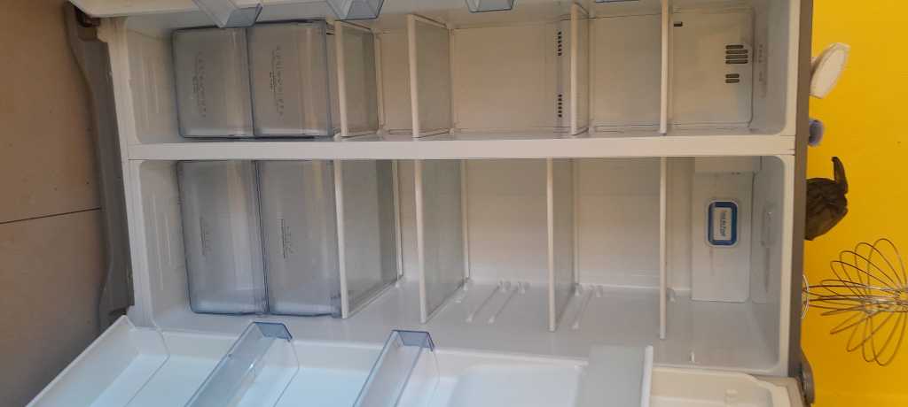 A picture of Hiscence double door fridge