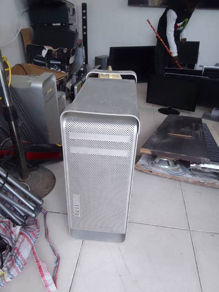 A picture of MAC PRO DESKTOP
