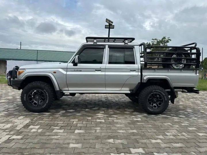A picture of TOYOTA LAND CRUISER 79 SERIES 2020