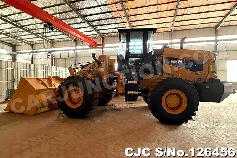 A picture of SEM 655F Wheel Loader