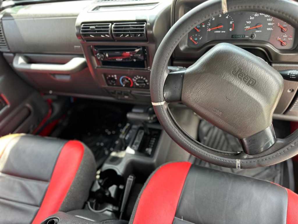 A picture of 2002 jeep wrangler 