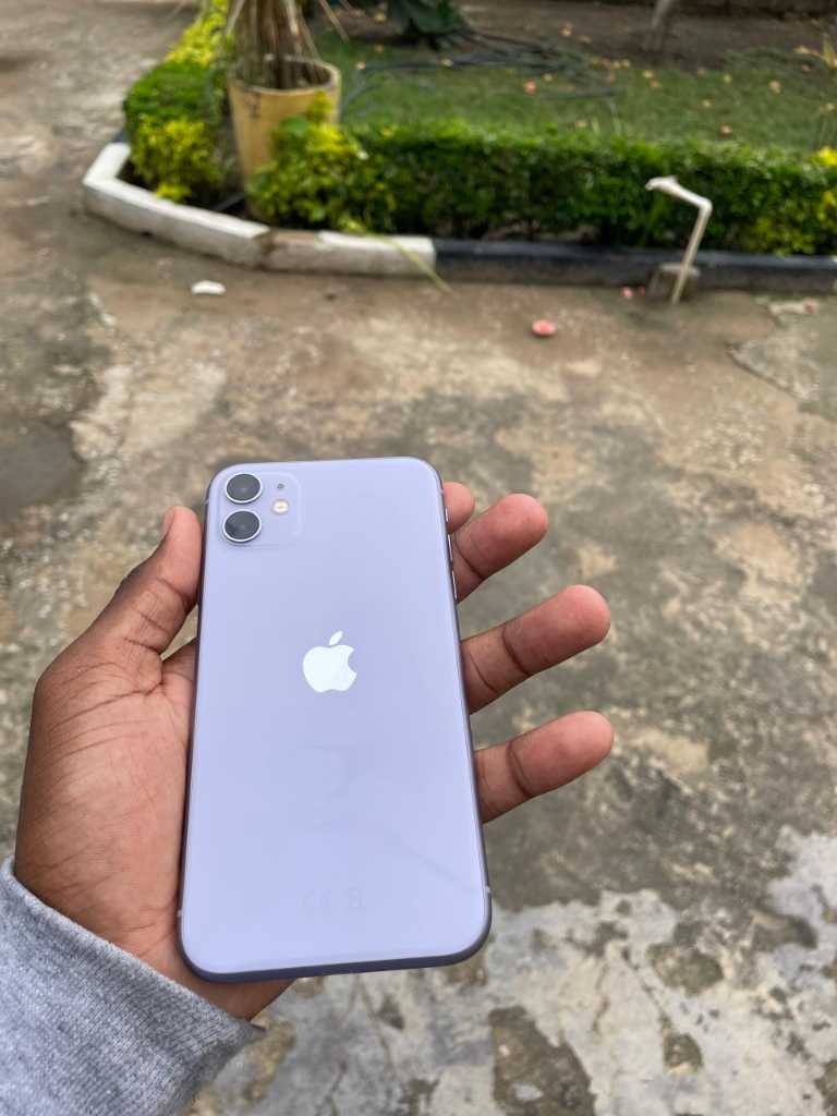 A picture of Iphone 11 