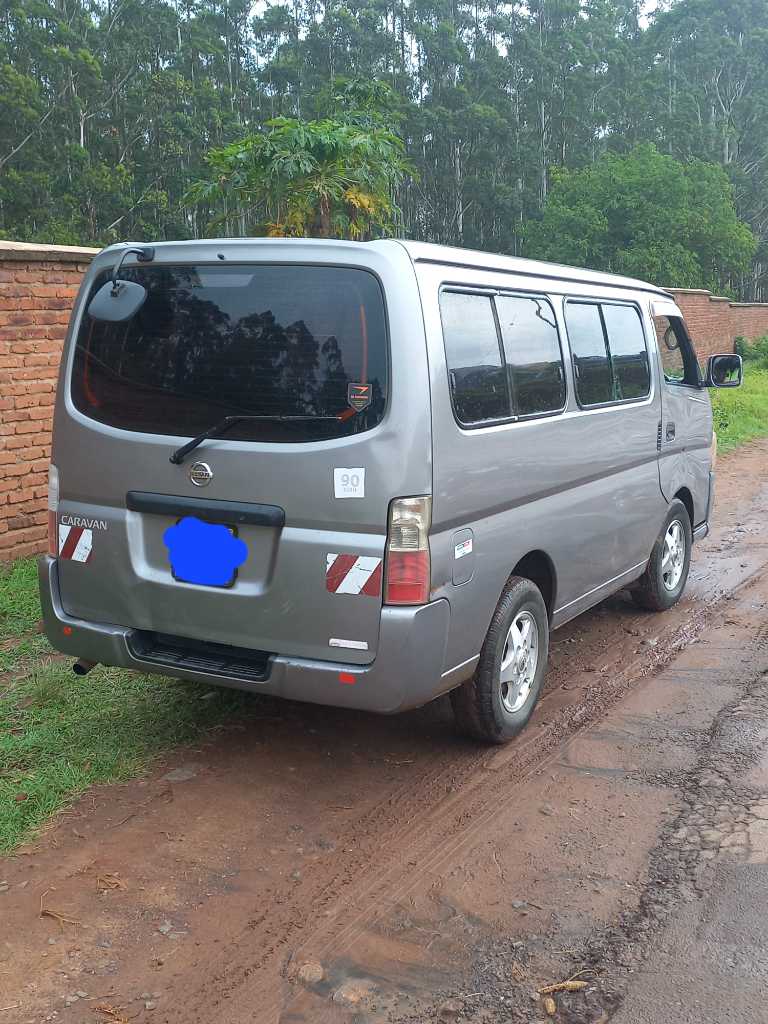 A picture of 2012 Nissan caravan 