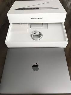 A picture of 4 Sale Macbook Pro Core i7 2.80 GHZ 15 16GB