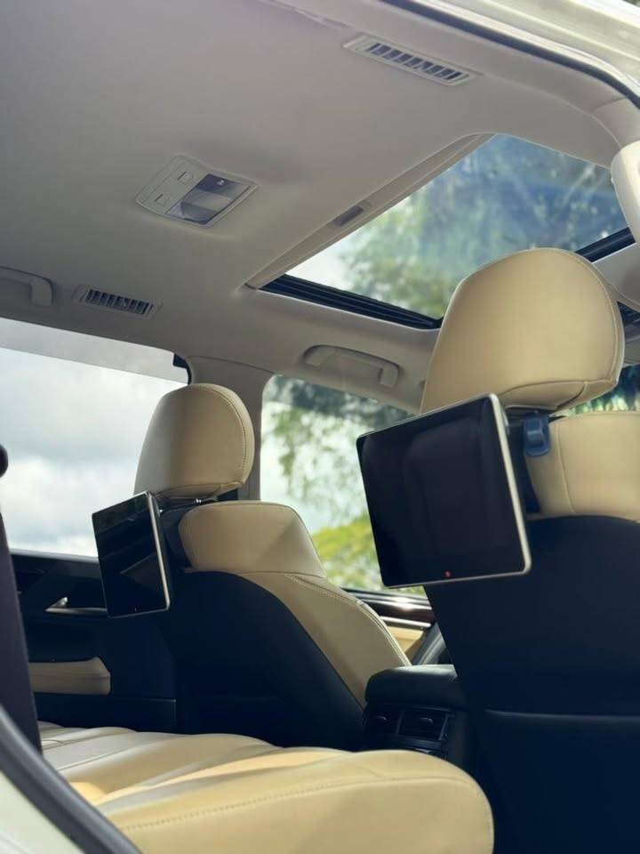 A picture of 2017 2021 Lexus LX570 V8
