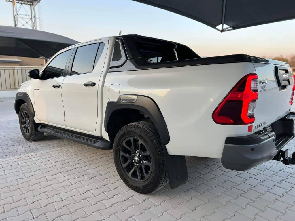 A picture of TOYOTA HILUX LEGEND RS YEAR 2021 