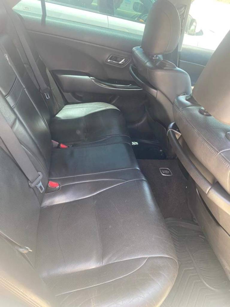 A picture of Toyota Crown 2012 model