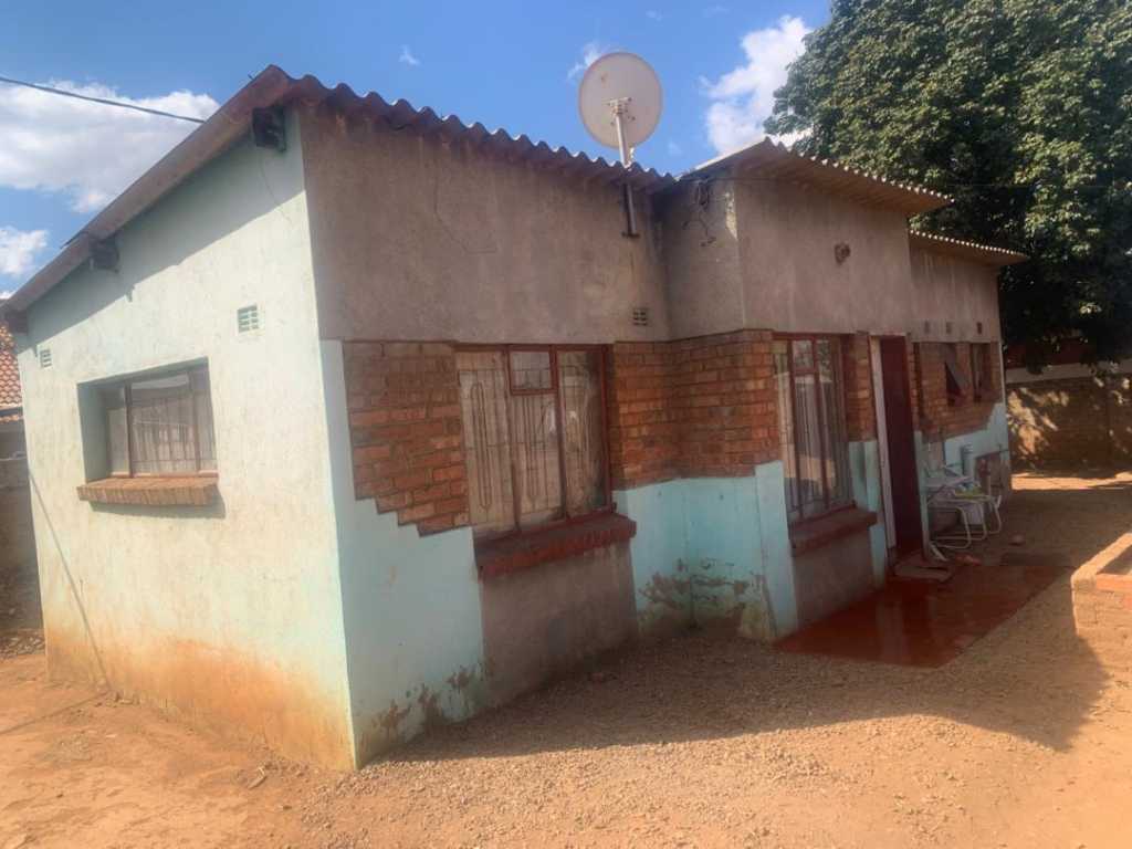 A picture of 750m2 Residential Stand For Sale in Mahatshula North Bulawayo