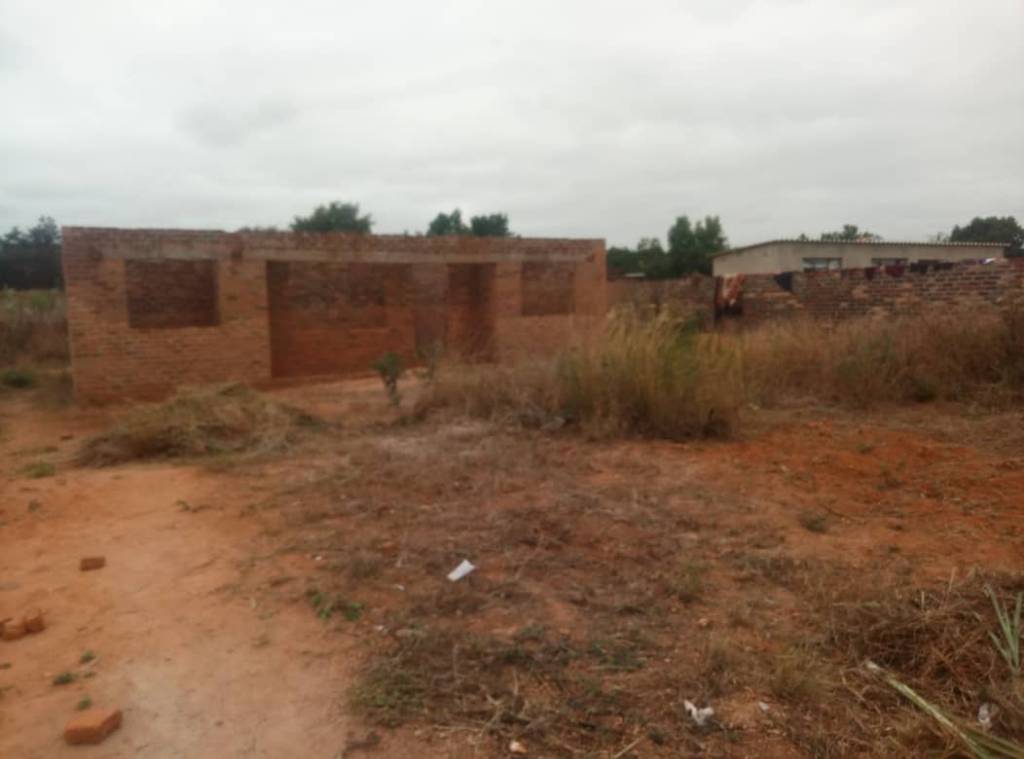 A picture of Tafara Gated Donnybrook and Tafara low income stands on promotion