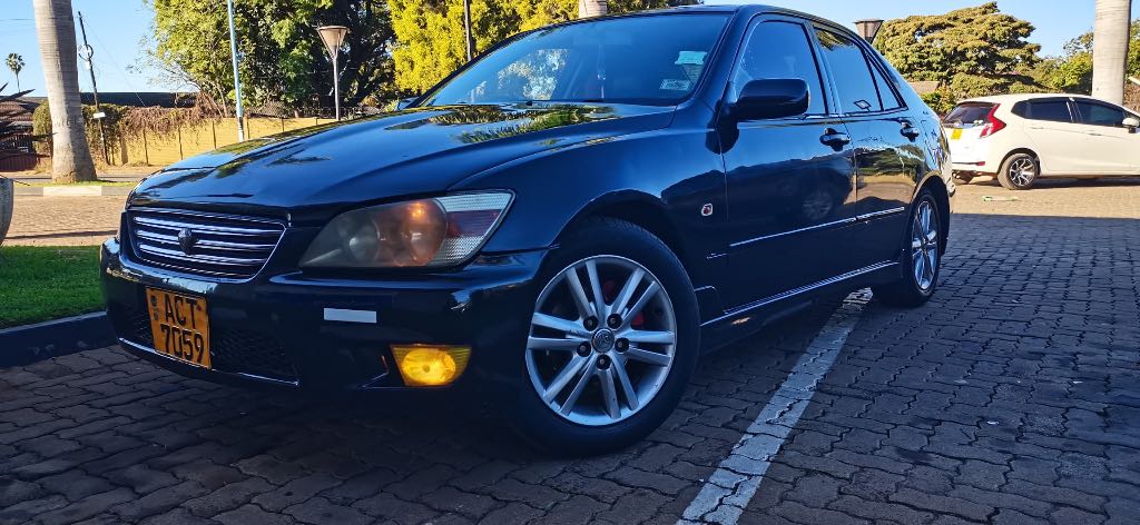 A picture of Altezza 6 Cylinder Auto . 3700USD 0774451188