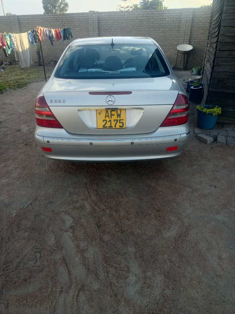 A picture of Mercedes Benz e320