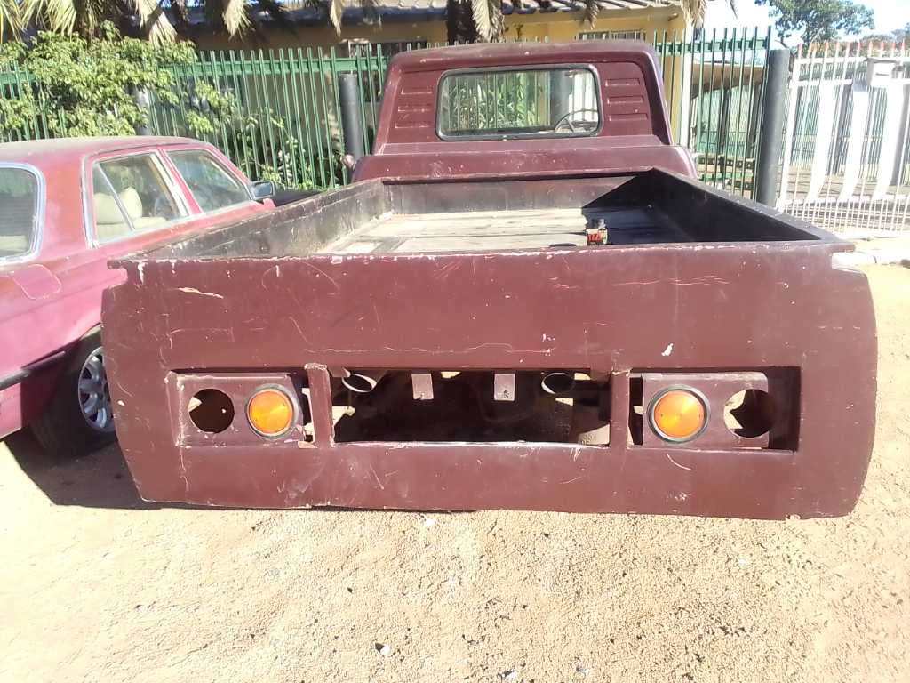 A picture of Dodge d200 pick up truck 