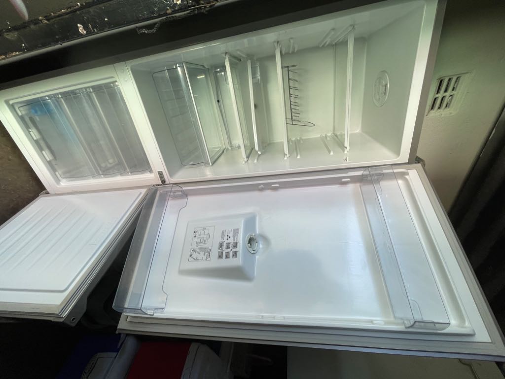 Hisence (combi) refrigerator