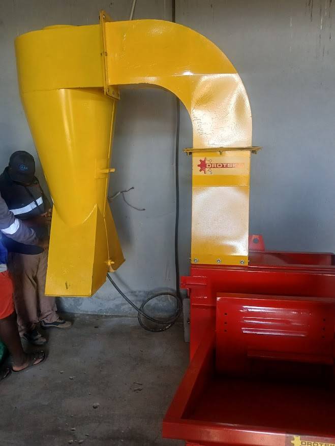 A picture of DROTSKY HAMMER MILL M16