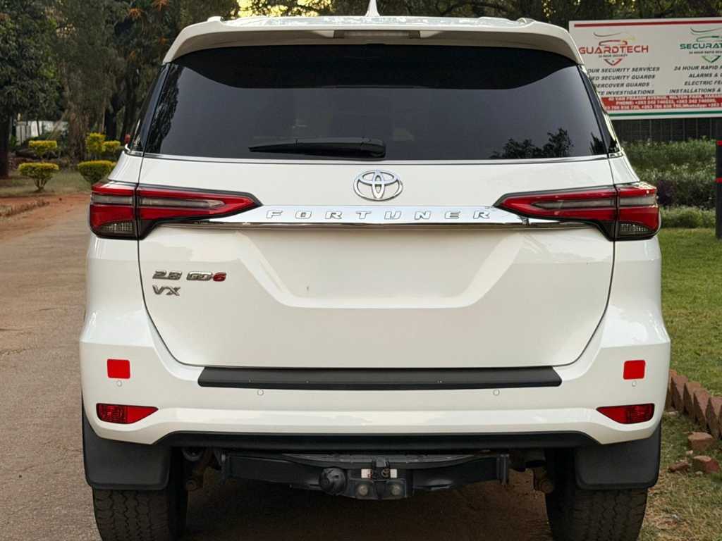 A picture of Toyota fortuner VX