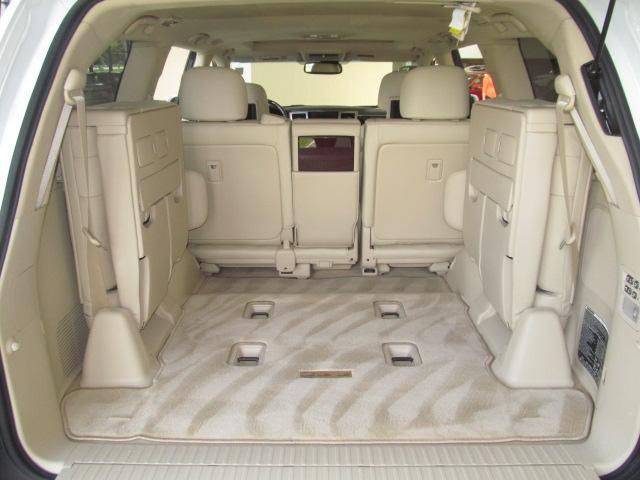 A picture of Neatly Used Lexus LX 570 2013 In Good Condition