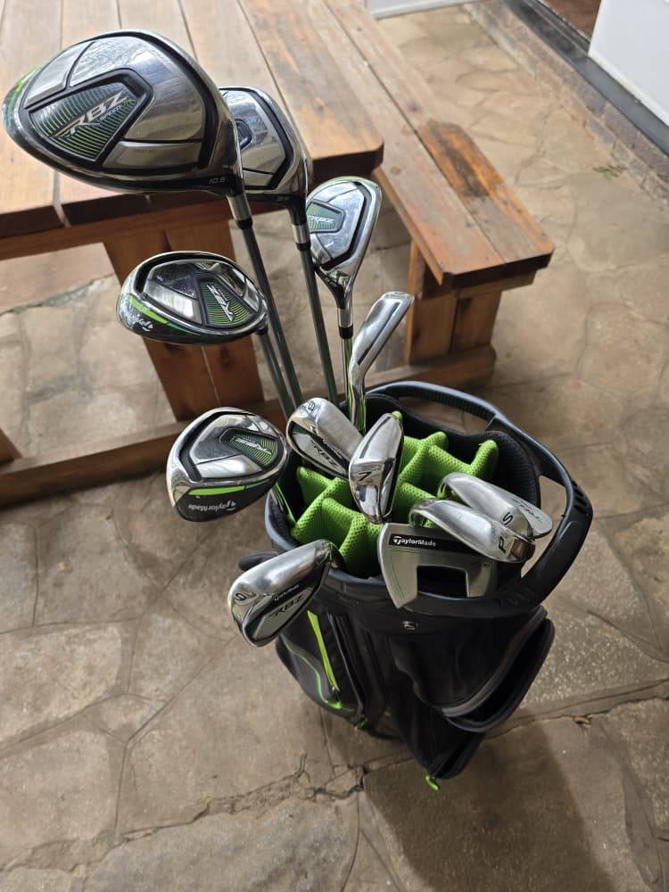 A picture of TAYLOR MADE RBZ GOLF SET