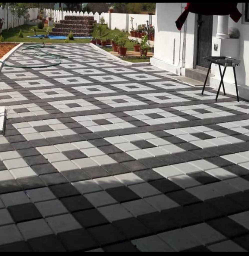 A picture of BRICKS PAVERS FORE SALE