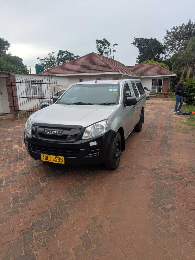 A picture of Isuzu kb250 dteq