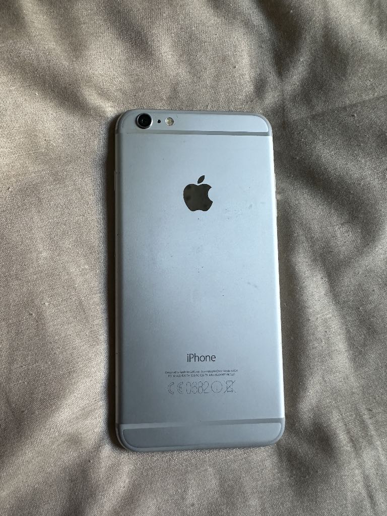 A picture of Iphone 6 plus 