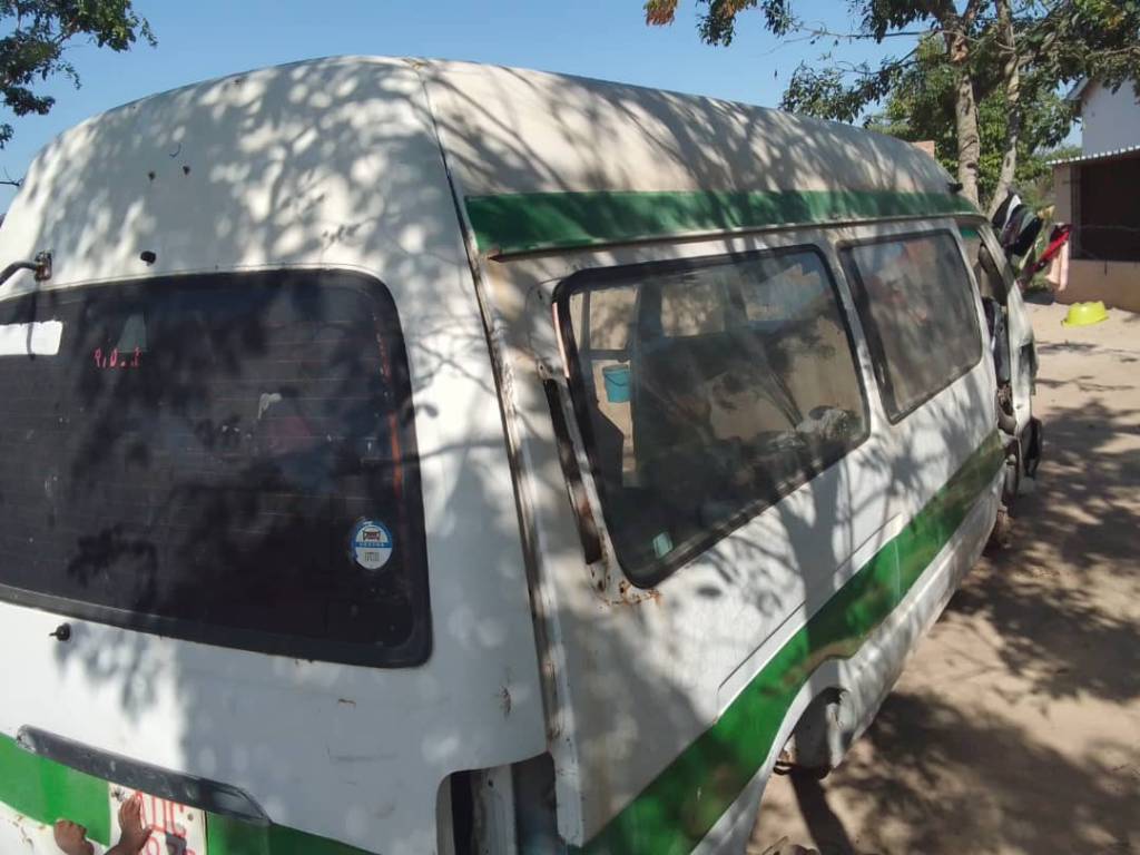 Toyota hiace body high roof