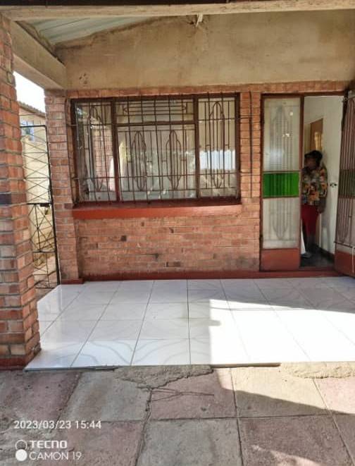 4 BEDROOM HOUSE FOR SALE (EMAKHANDENI A BULAWAYO)