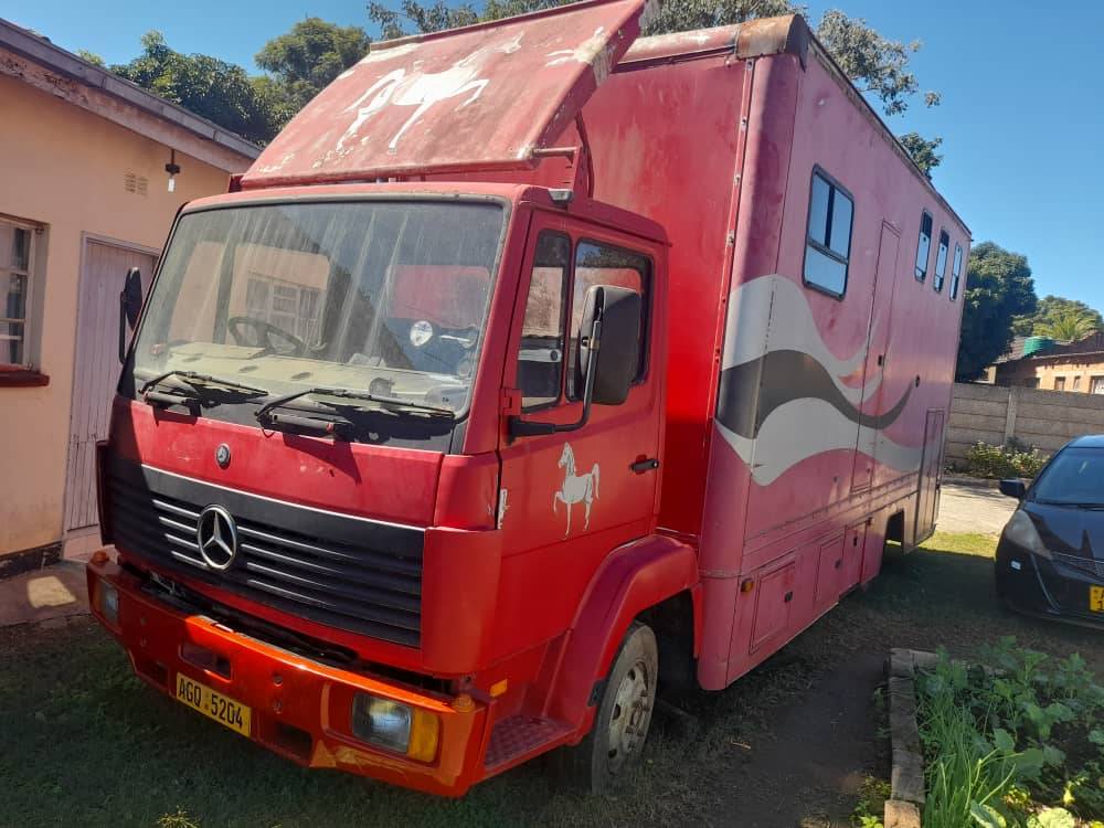 Mercedes Benz 