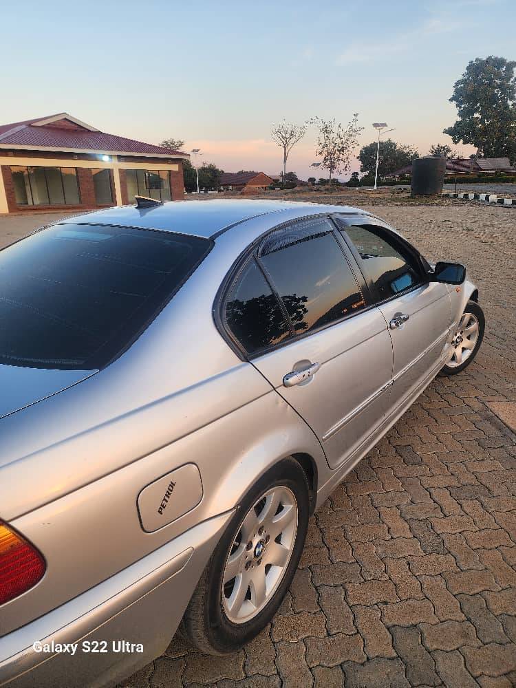 A picture of Bmw 318i E46 2005 model