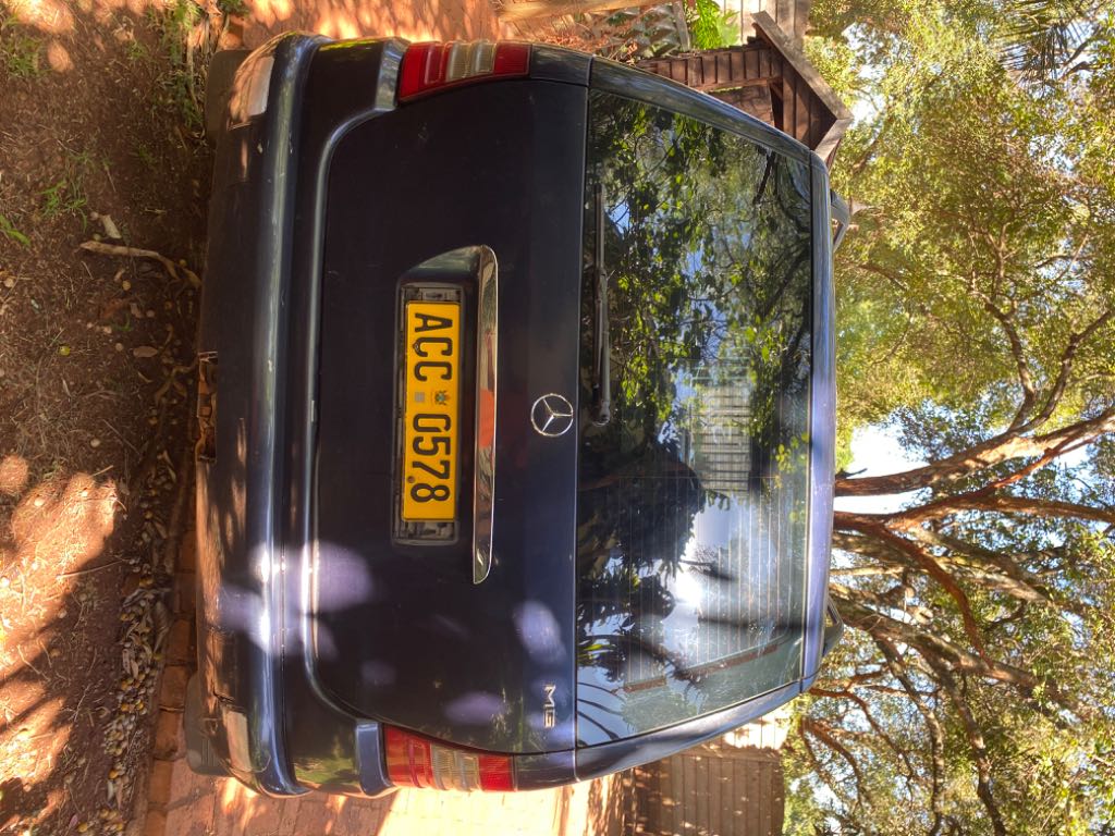 A picture of Mercedes Benz Ml320