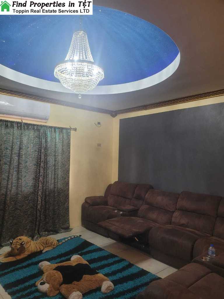 A picture of Elegant Riverview Park Home for Sale Move In Ready