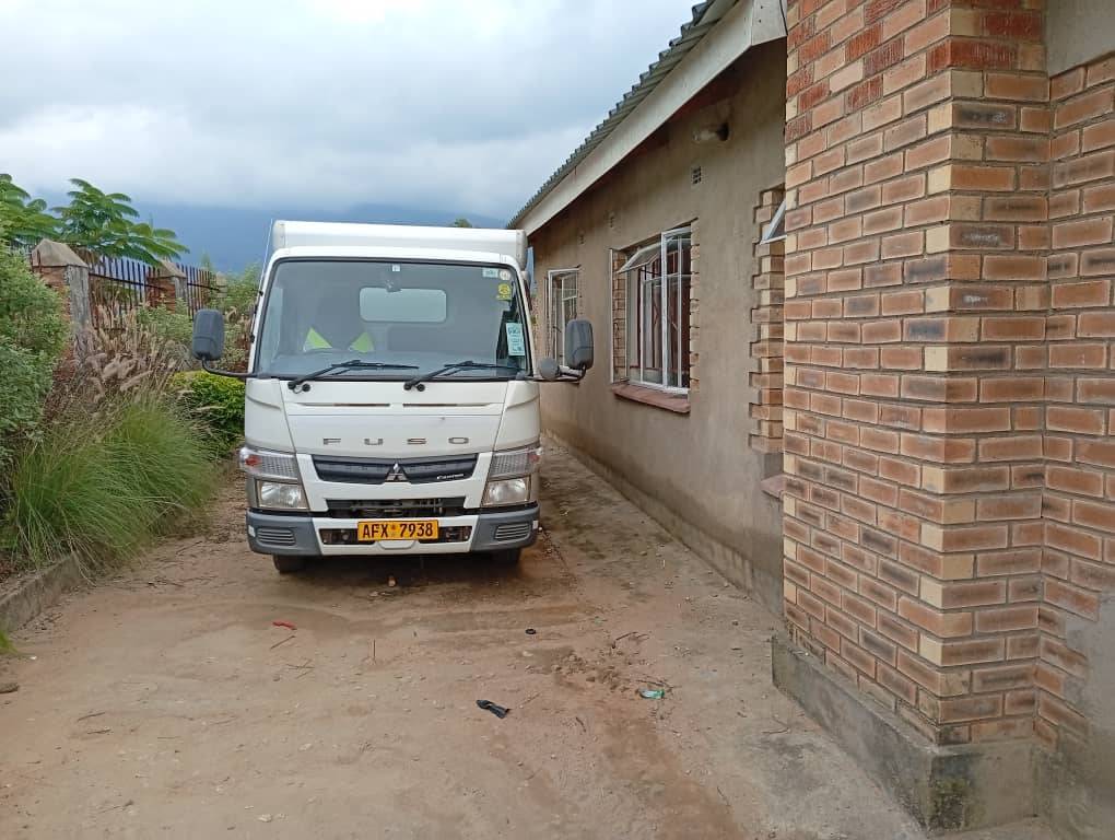 Mistubishi FUSO Truck