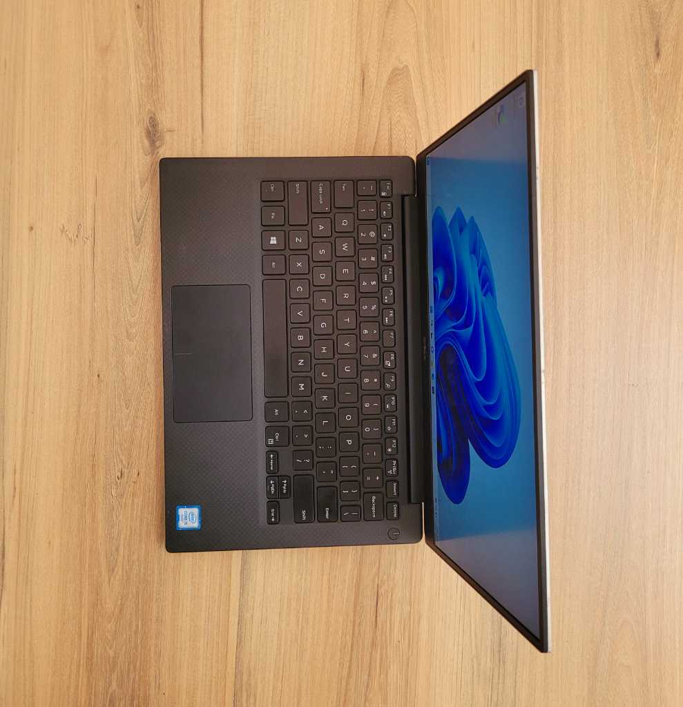 A picture of DELL XPS 9350 Core i5 6th Gen 8GB 256GB Price