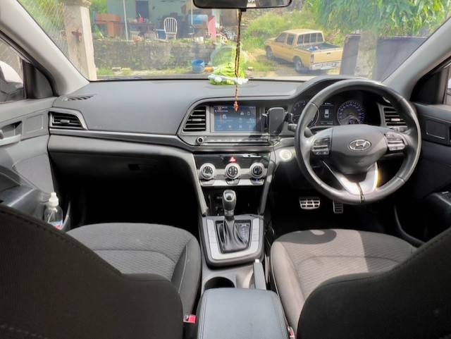 A picture of 2019 Hyundai Elantra GLS