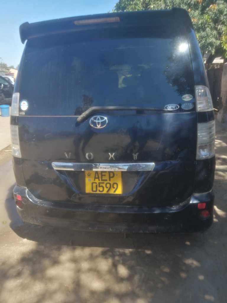 A picture of Toyota Voxy 