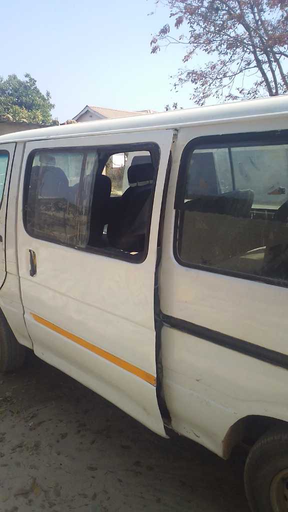 A picture of Hiace 3 l short kick and go